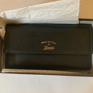 NWOT Gucci Wallet